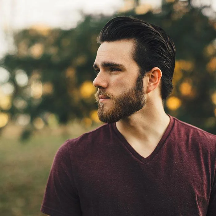 Guy with a beard avatar-7
