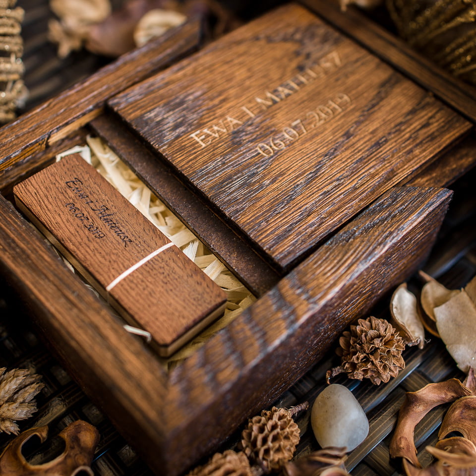 PUDEŁKO RUSTYKALNE Z SIANKIEM