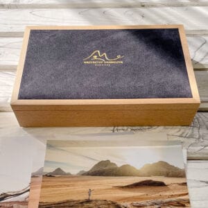 jasne naturalne drewno bukowe lub jawor